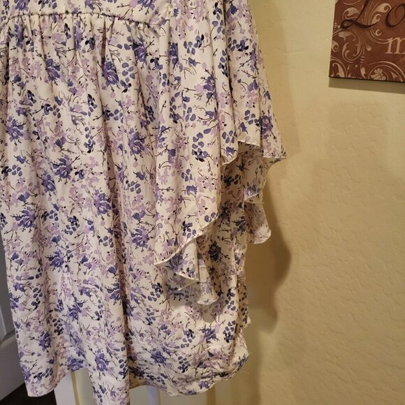 Bishop + Young Flutter sleeve Floral Blouse NWOT Size Small Cream/Blue - Picture 8 of 14